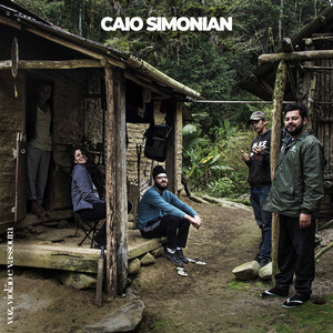 Voz, violão e vassoura — Caio Simonian